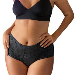 TENA Lady Pants Plus upijajuće gaćice visokog struka crne OMC (1)